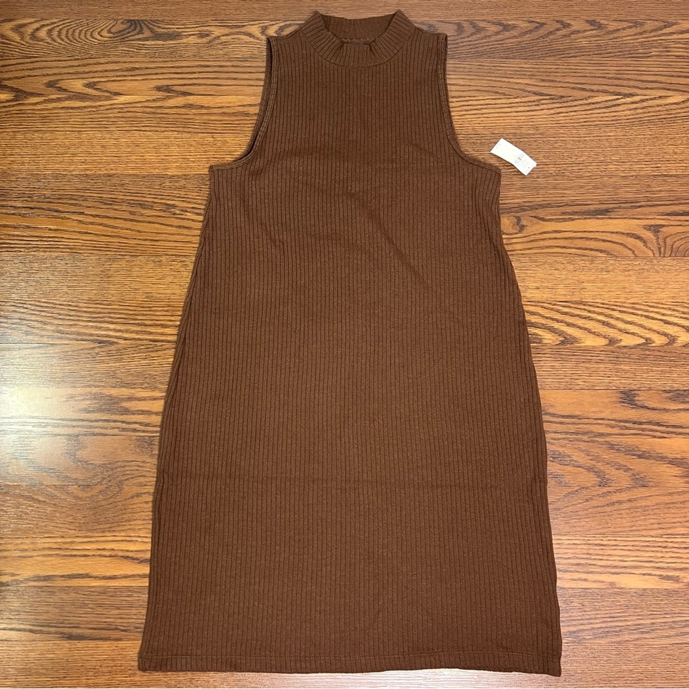 Old Navy Sleeveless Mock-Neck Rib-Knit Mini Shift Dress in Brown size Large - Picture 2 of 8